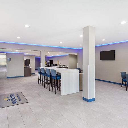 Microtel Inn & Suites By Wyndham Manchester - Newly Renovated מראה חיצוני תמונה