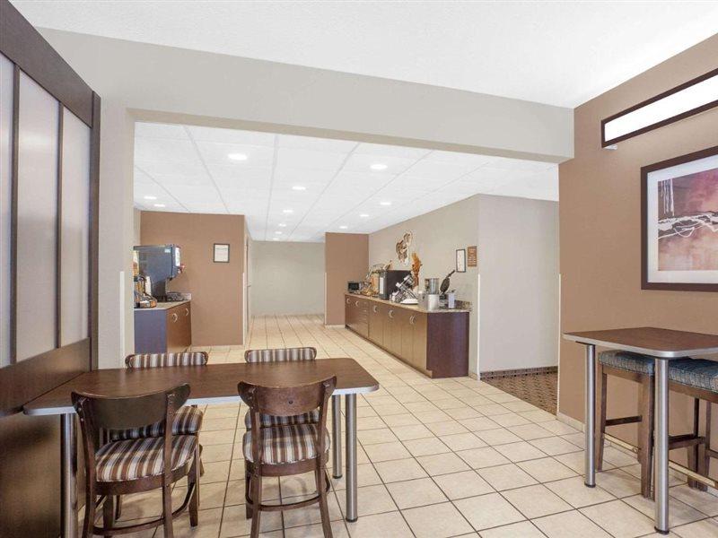 Microtel Inn & Suites By Wyndham Manchester - Newly Renovated מראה חיצוני תמונה