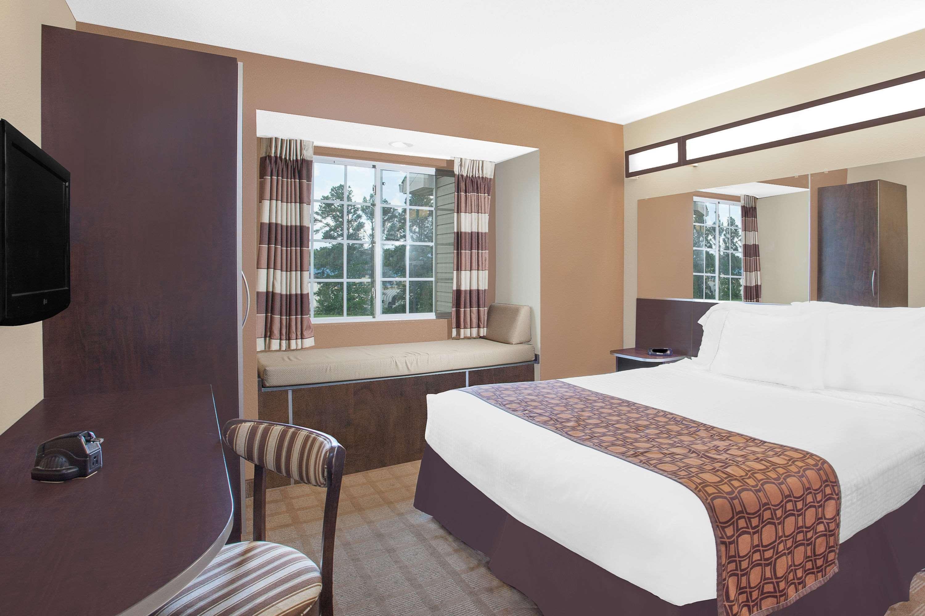 Microtel Inn & Suites By Wyndham Manchester - Newly Renovated מראה חיצוני תמונה