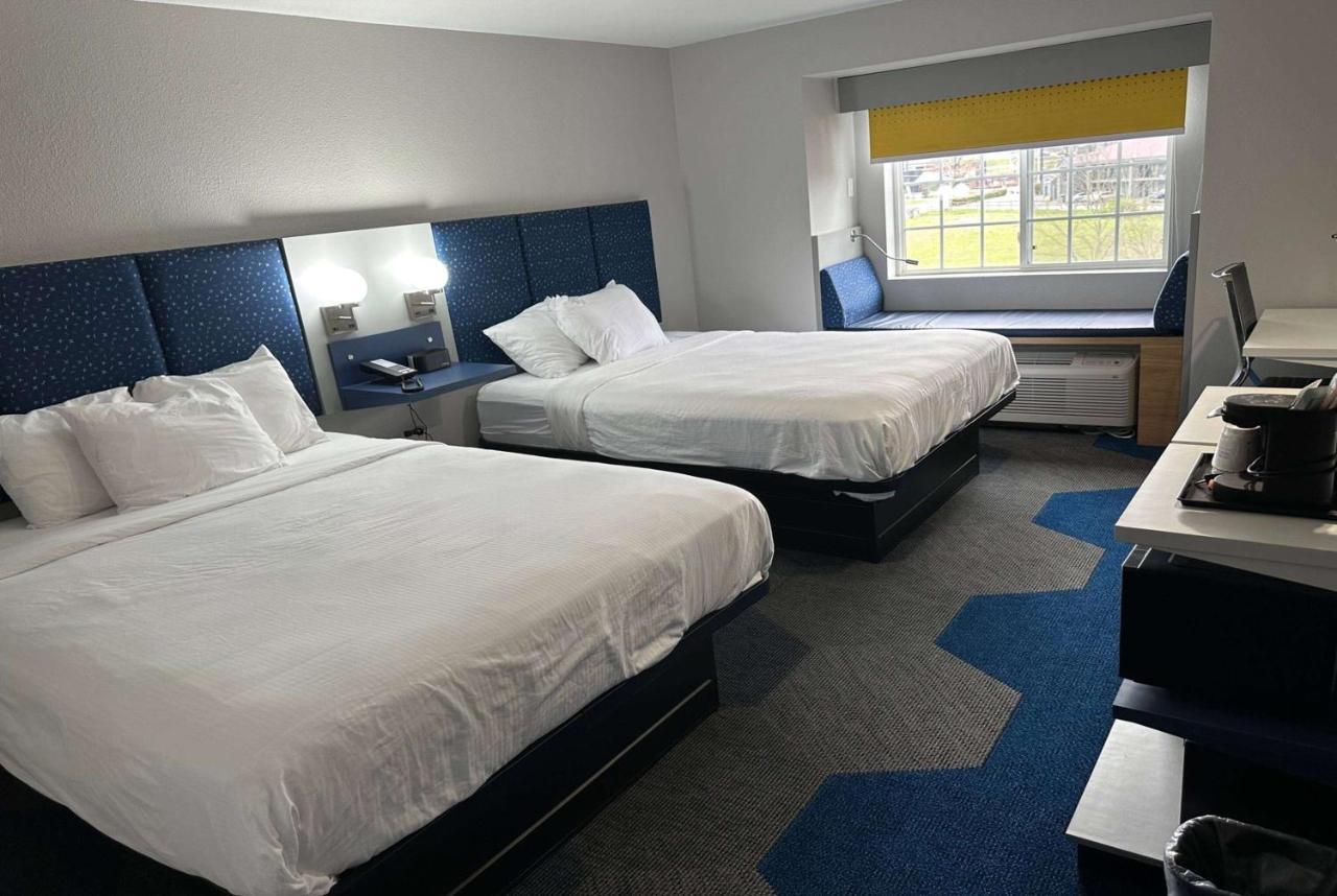Microtel Inn & Suites By Wyndham Manchester - Newly Renovated מראה חיצוני תמונה