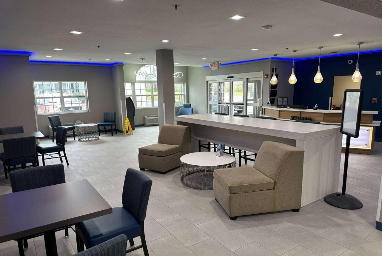 Microtel Inn & Suites By Wyndham Manchester - Newly Renovated מראה חיצוני תמונה