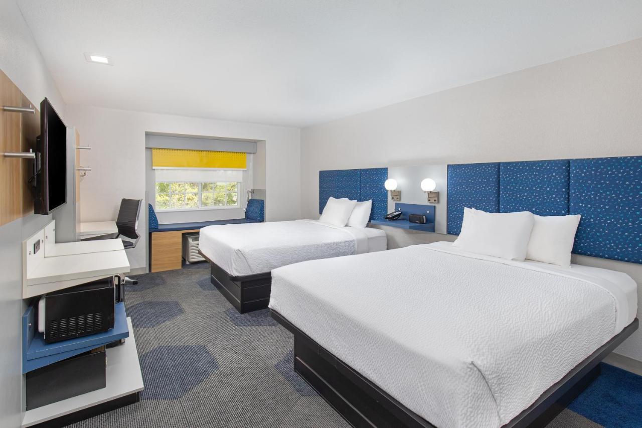 Microtel Inn & Suites By Wyndham Manchester - Newly Renovated מראה חיצוני תמונה