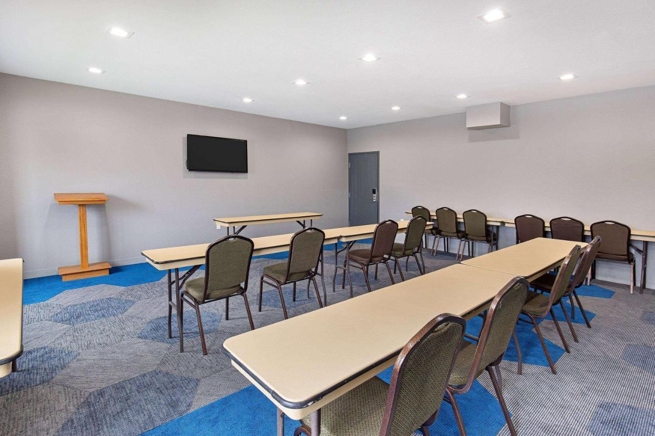 Microtel Inn & Suites By Wyndham Manchester - Newly Renovated מראה חיצוני תמונה