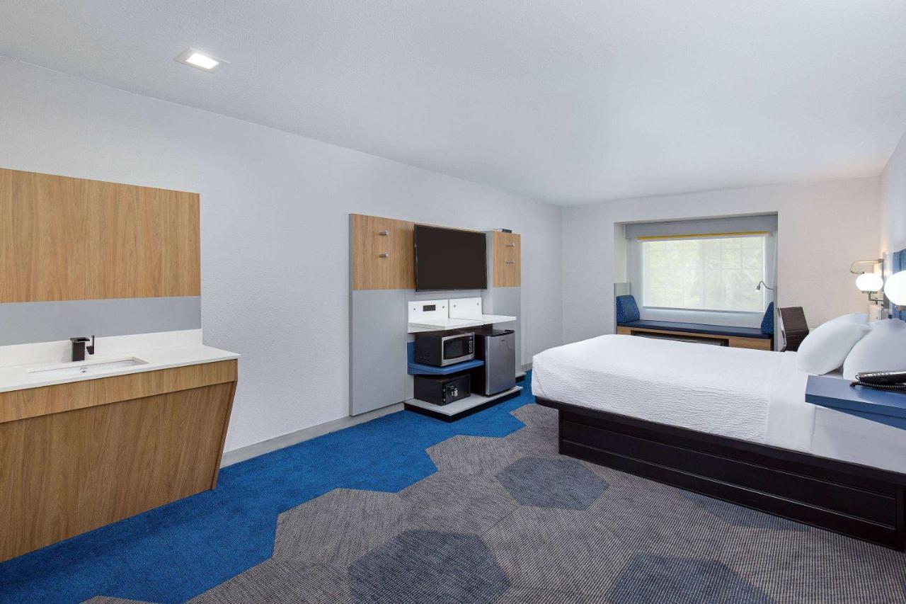 Microtel Inn & Suites By Wyndham Manchester - Newly Renovated מראה חיצוני תמונה